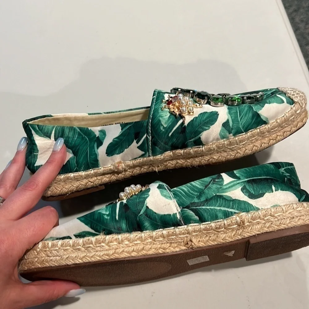 CHINESE Laundry Hayden Floral Green Espadrilles, Size 8